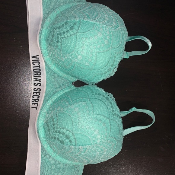 Victoria Secret bra - Picture 1 of 2